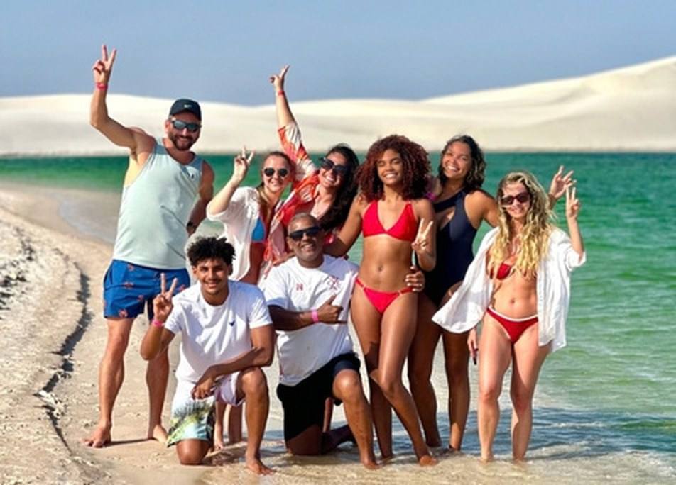 Grupo na lagoa em Santo Amaro
