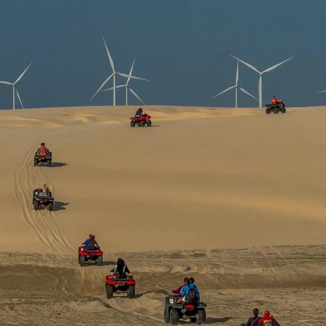 Passeio de quadriciclo nos Pequenos Lençóis Maranhenses